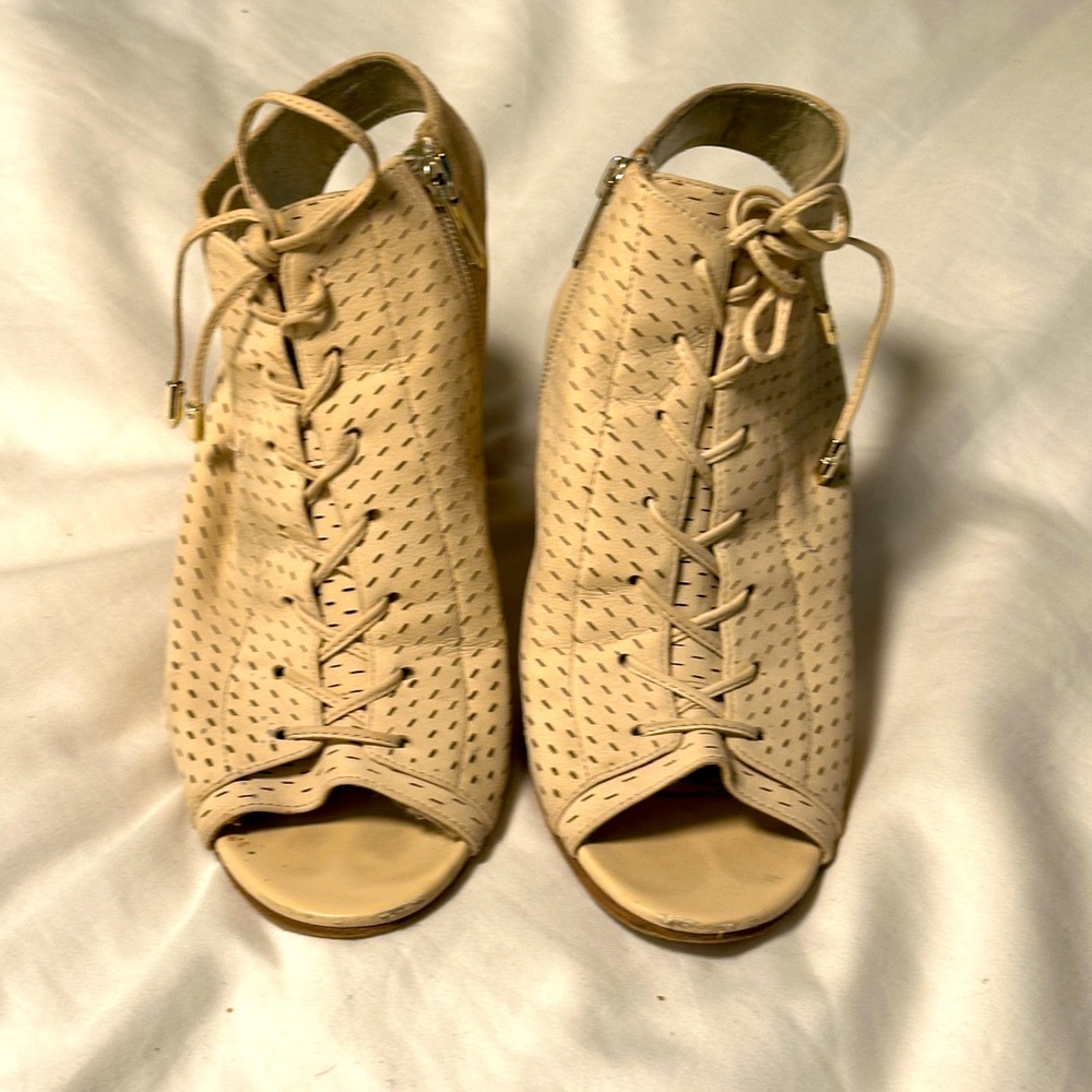 Light Tan lace-up leather sandals with a 2.5” or 3”wooden block heel.